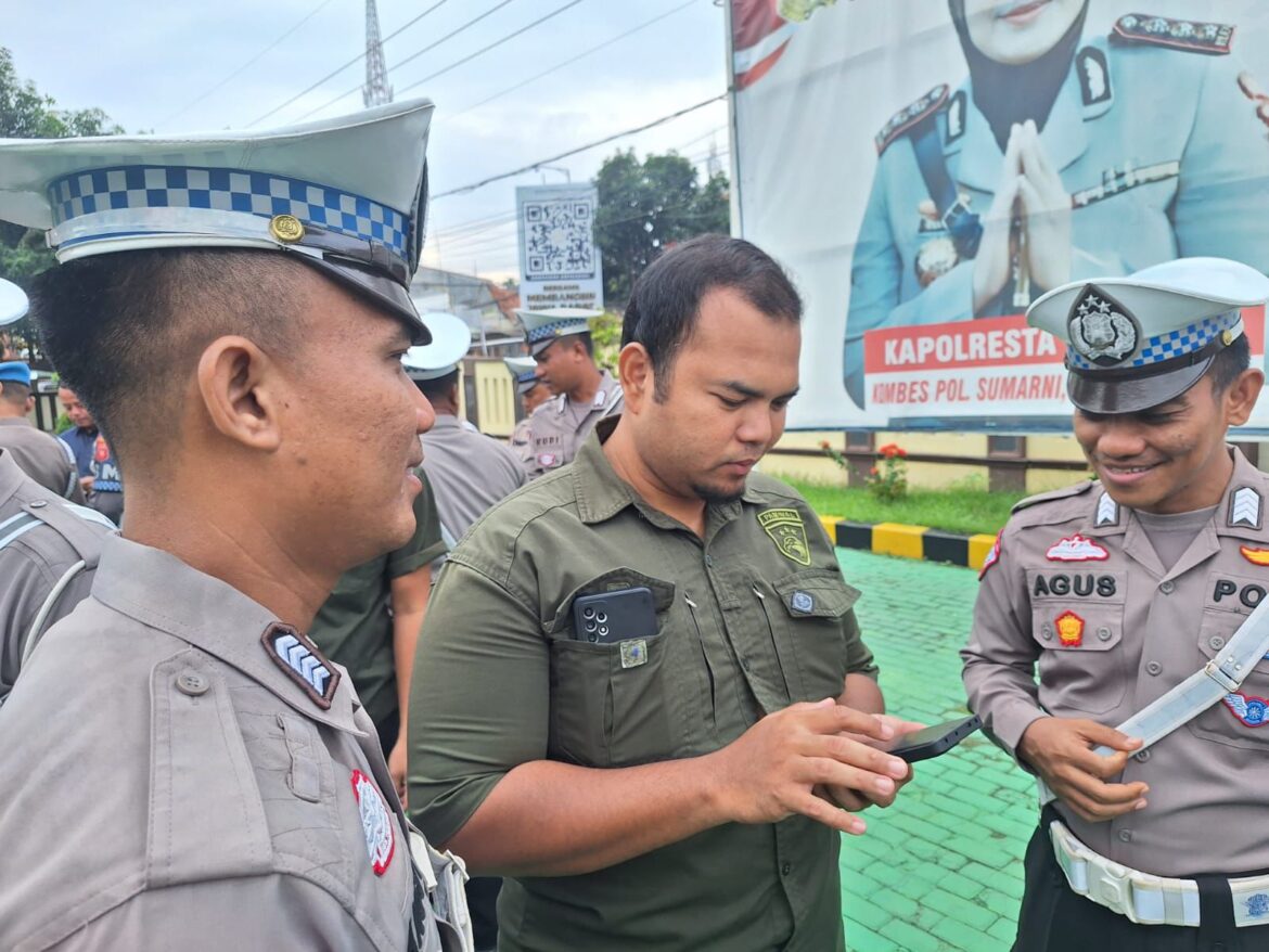 Polresta Cirebon Lakukan Pemeriksaan Handphone Personel untuk Cegah Judi Online