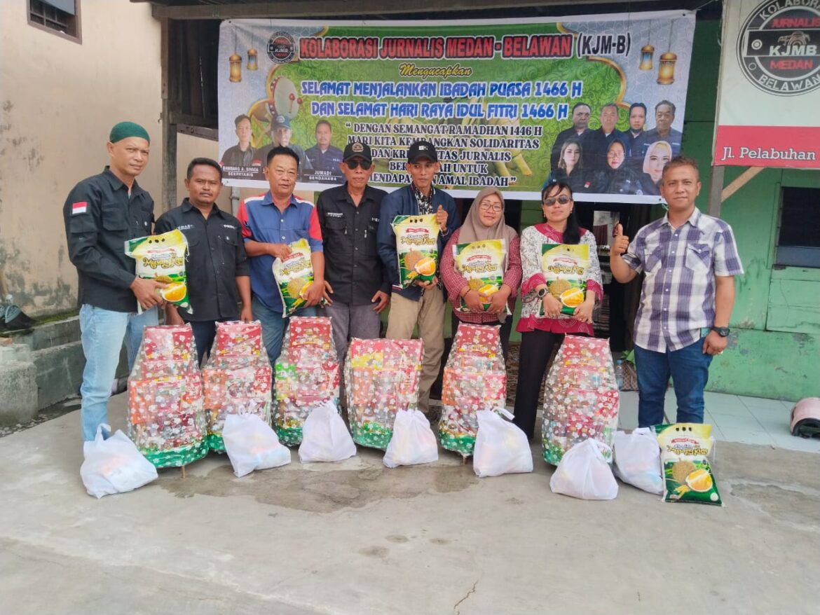 Berbagi Kebahagiaan Menjelang Idul Fitri 1 Syawal 1446 H 2025, Ketua KJM-B Ivan Jhon Simon Hutabarat Berikan Parsel Dan Sembako Kepada Anggota