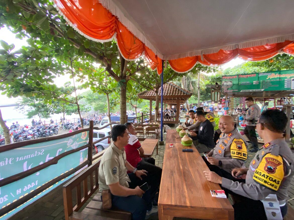 Libur Lebaran 2025, Kapolres Wonogiri Cek Pengamanan Dan Patroli Di Obyek Wisata