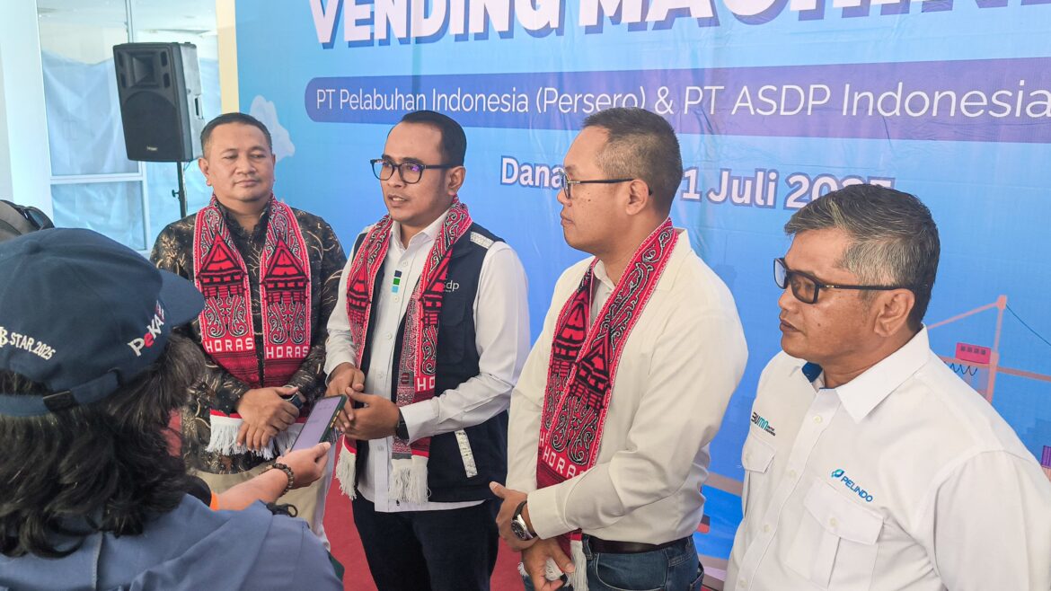 Pelindo Regional 1 Berkolaborasi  Dengan  PT ASDP INDONESIA FERRY Untuk Hadirkan VENDING MACHINE UMK Melalui Program TJSL Di Danau Toba