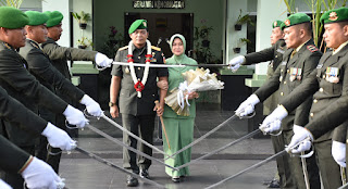 Selamat atas kenaikan pangkatnya wahai saudara kami adinda Mayor Jenderal Dody Triwinarto Semoga Amanah Ungkap Sang Ustadz!! 