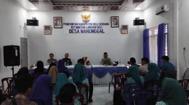 Mukhlisin  Kades Manunggal Pimpin Rapat Pembentukan Panitia HUT RI Ke-80
